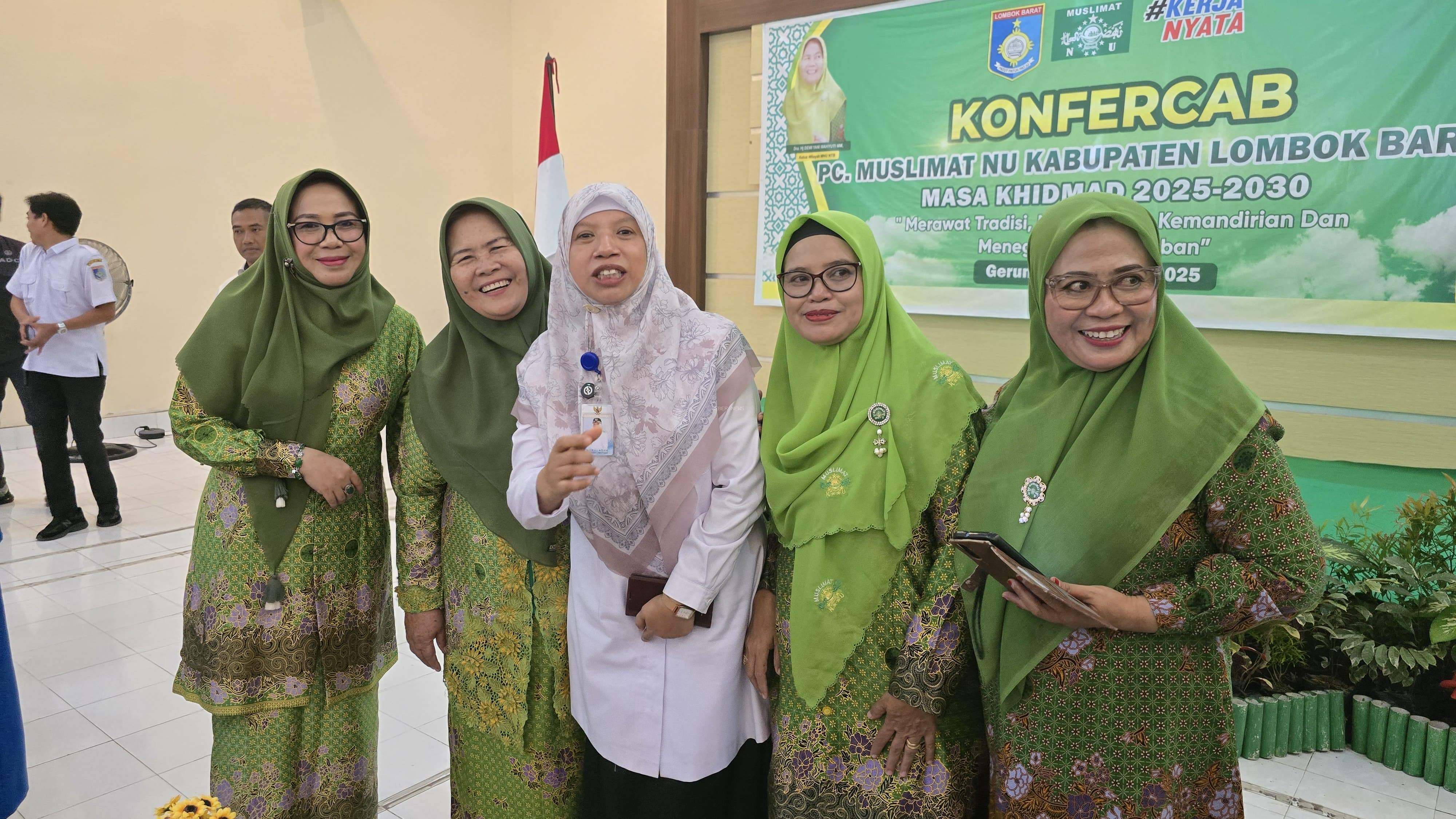 Hj. Khaeratun Fauzan Khalid Kembali Pimpin Muslimat NU Lombok Barat