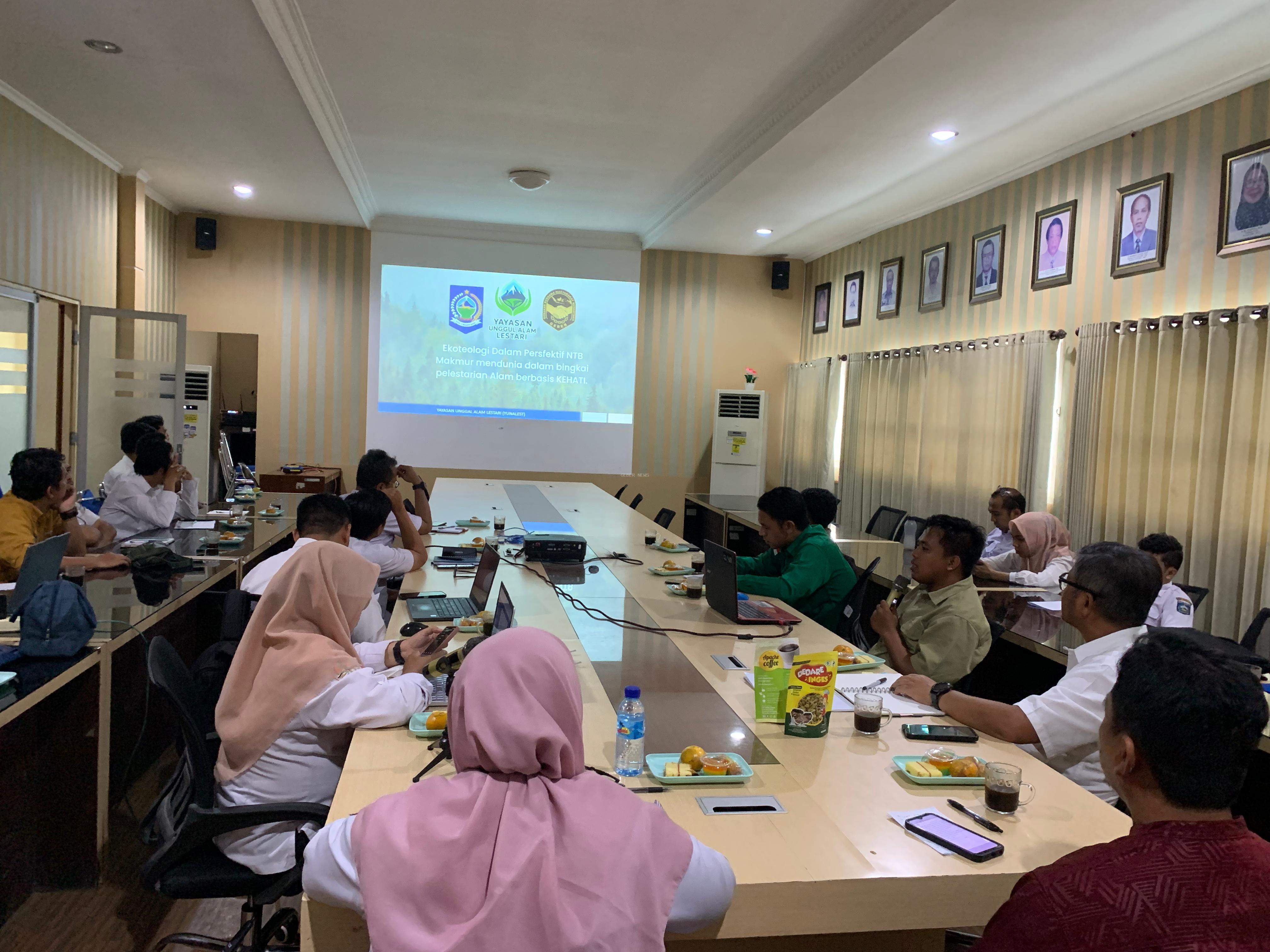 DLHK NTB dan YUNALEST Sinergikan Program Pelestarian dan Etika Lingkungan yang berkelanjutan
