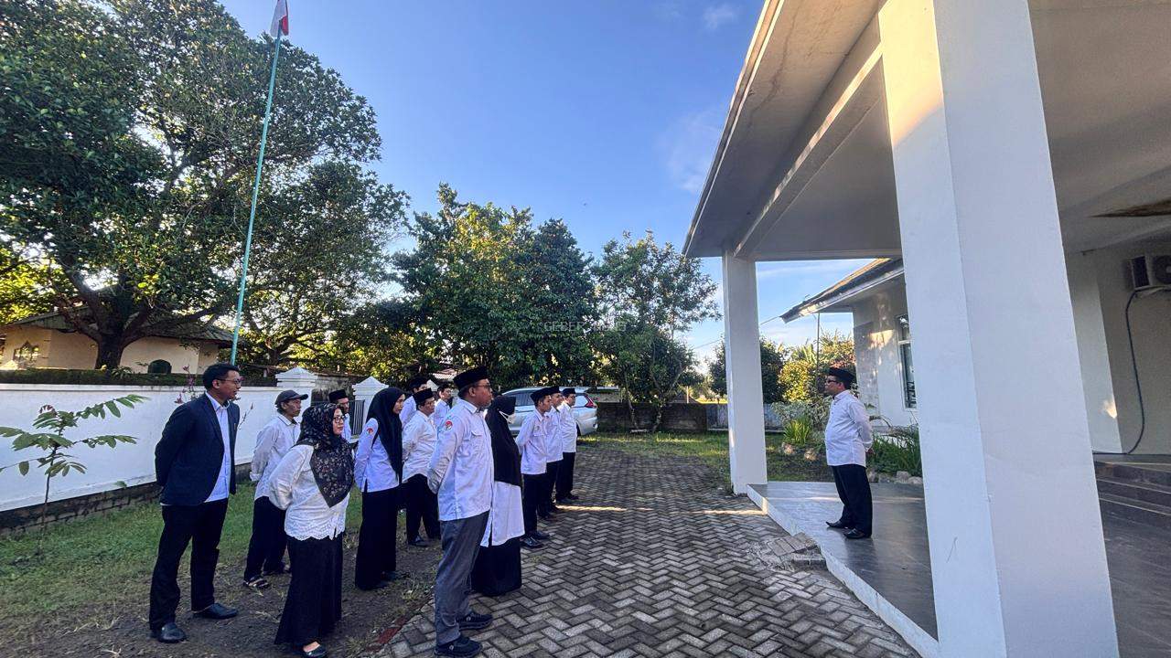 Tingkatkan Layanan Publik, Kepala KUA Lingsar Tekankan Kesadaran Kolektif