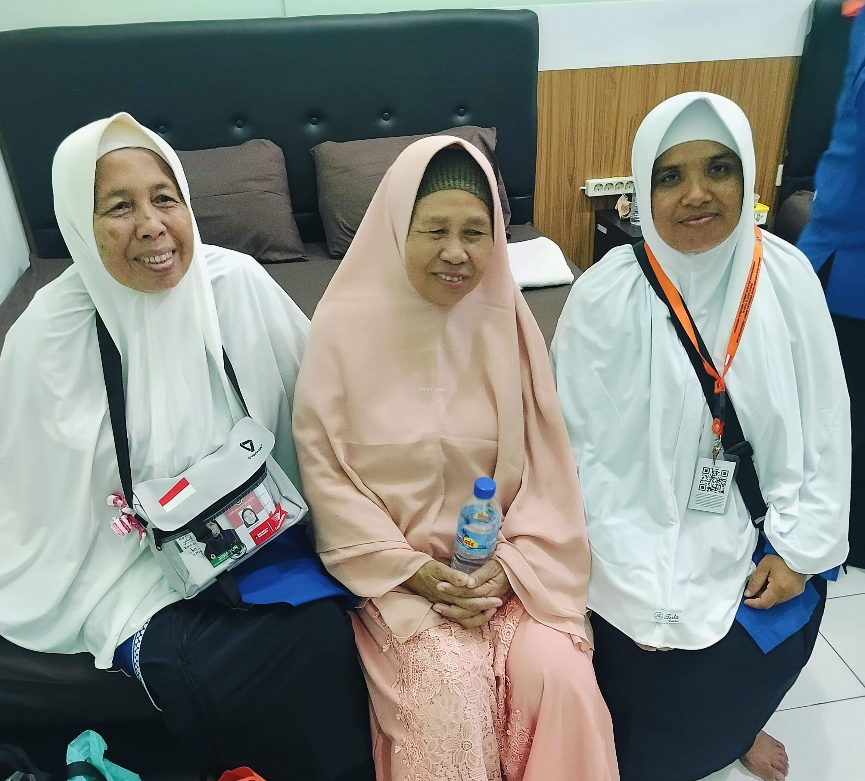 Dari Kapuk Rando ke Tanah Suci: Kisah Joharlin, Buruh Pembuat Kasur yang Berangkat Haji Setelah 14 Tahun Menanti