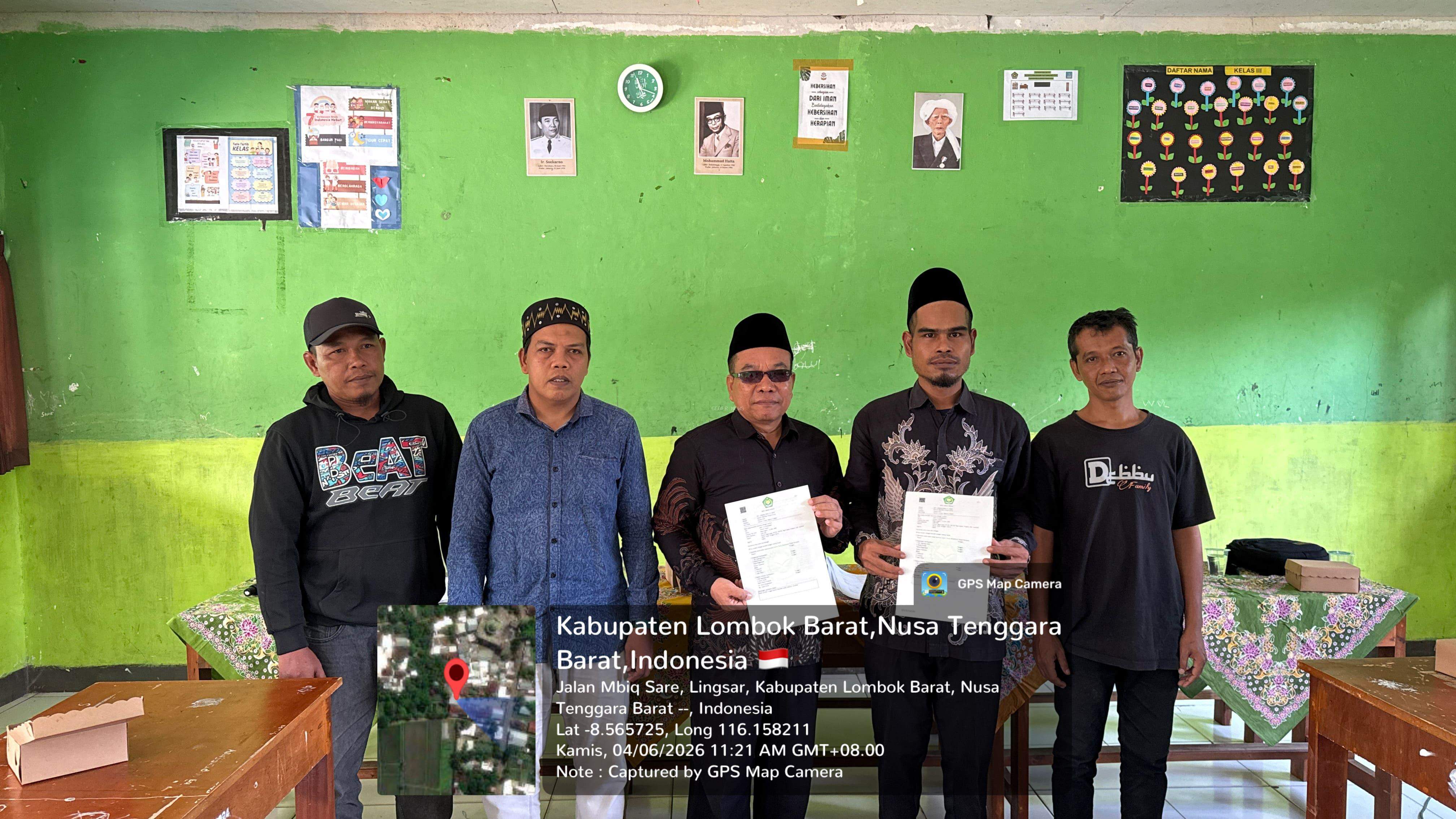 Penyerahan Akta Ikrar Wakaf Perkuat Legalitas Aset Pendidikan Yayasan Al Iman Embungpas